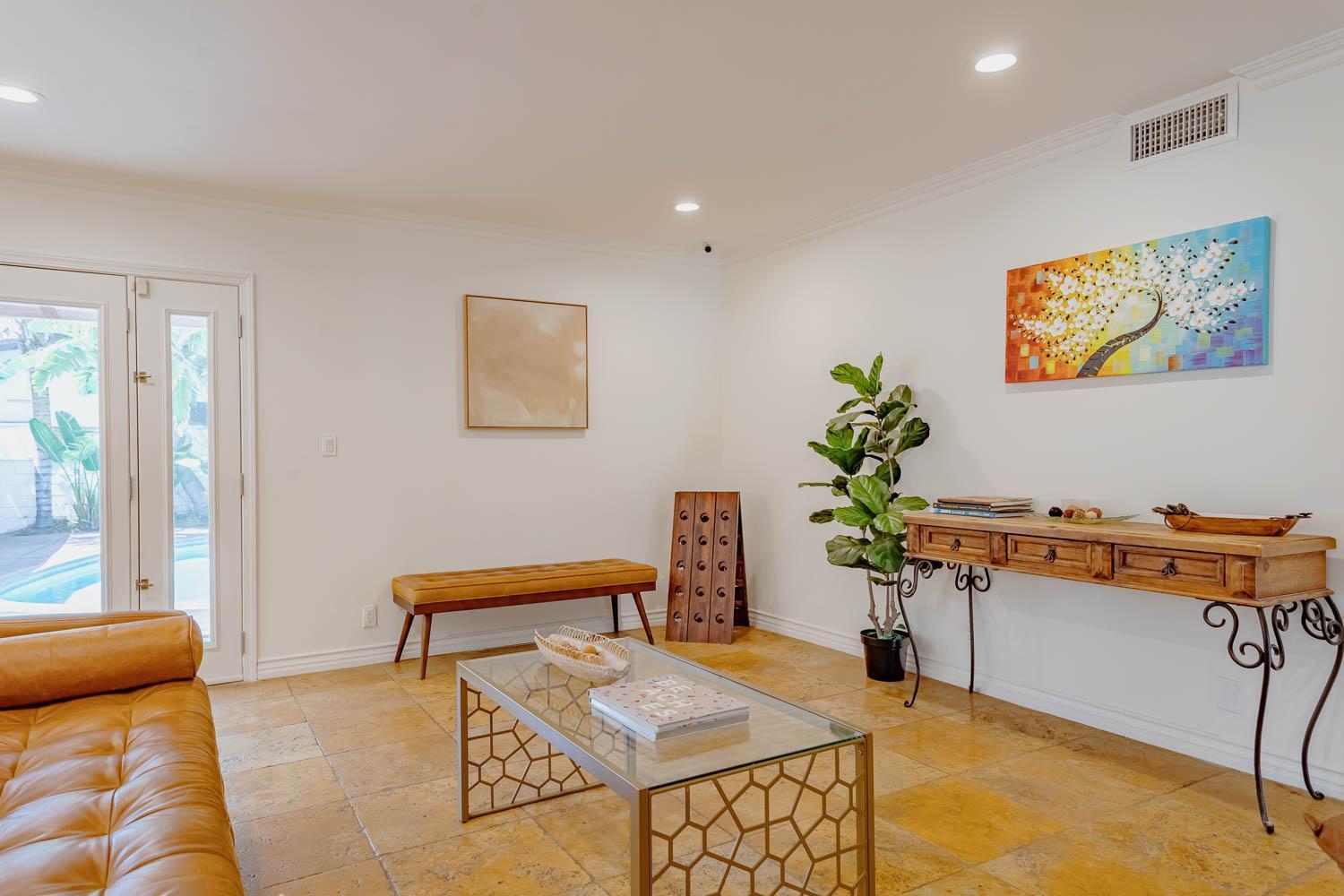 Cozy With Pool And Jacuzzi Minutes From Universal Holiday home *