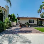 Cozy Home With Pool And Jacuzzi Minutes From Universal Studios
