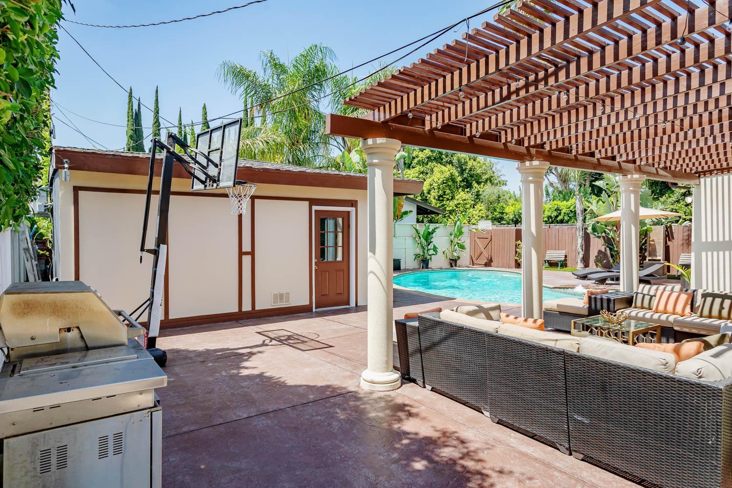 Casa vacanze Cozy With Pool And Jacuzzi Minutes From Universal Los Angeles